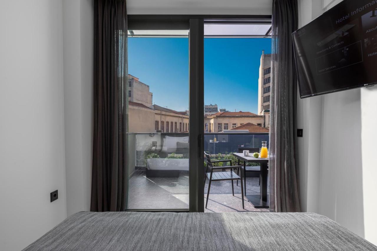 No 15 Ermou Hotel Thessaloniki Exterior photo A room at the hotel