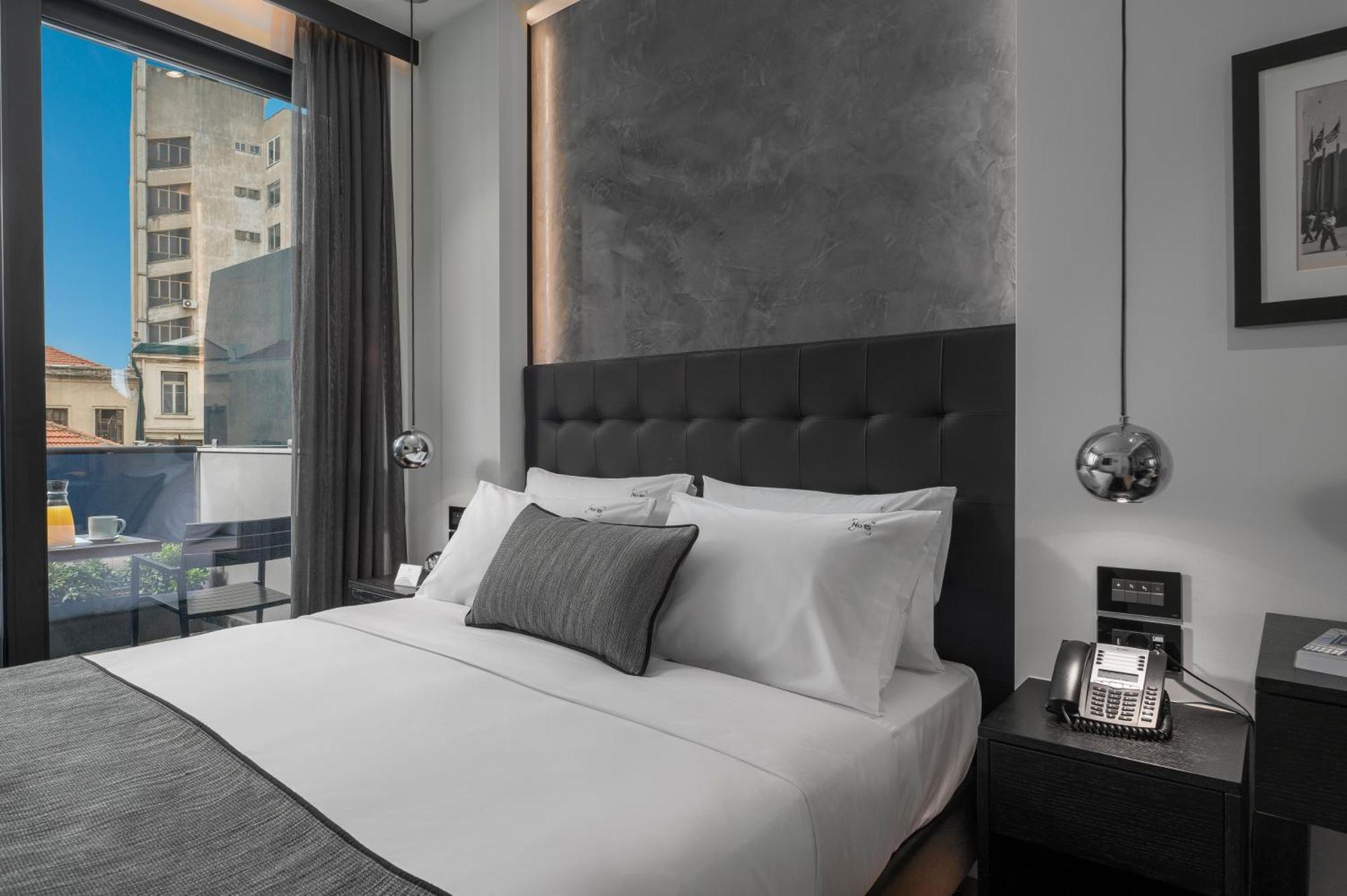 No 15 Ermou Hotel Thessaloniki Room photo Deluxe room
